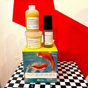 DAVINES holiday gift set